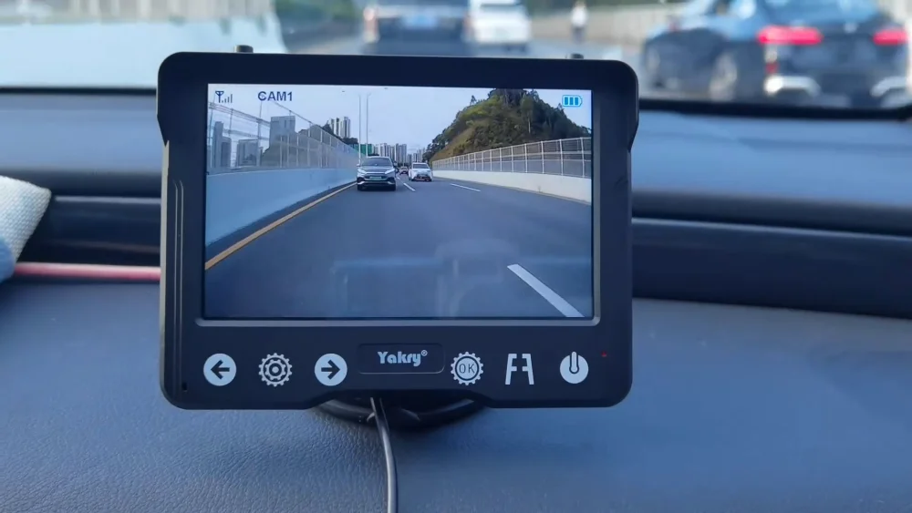 Yakry Y02 5-inch magnetic wireless backup camera