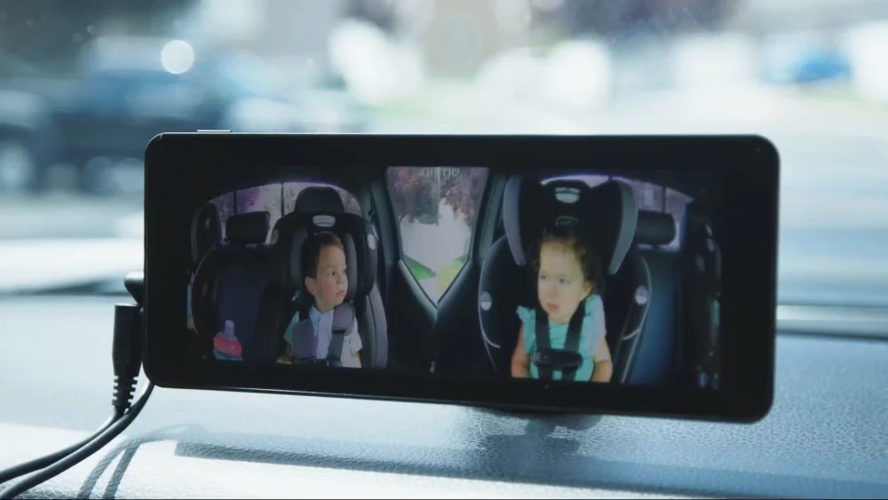 Yakry Y13 6.9-inch baby car camera with two cameras